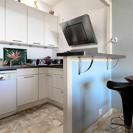 Apartment Bagatelle Exceptional Location With Stunning Sea Views